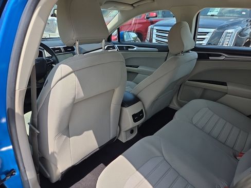 Used 2020 Ford Fusion SE FWD image 14