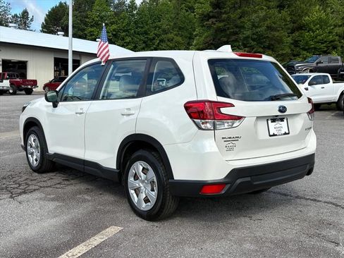 Used 2022 Subaru Forester AWD/4WD image 6