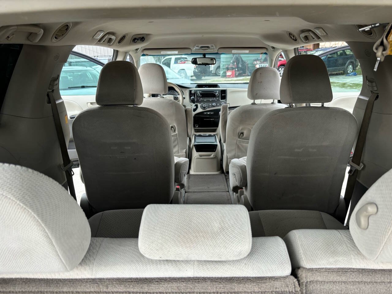 Used 2012 Toyota Sienna LE w/ Towing Pkg AWD/4WD image 20