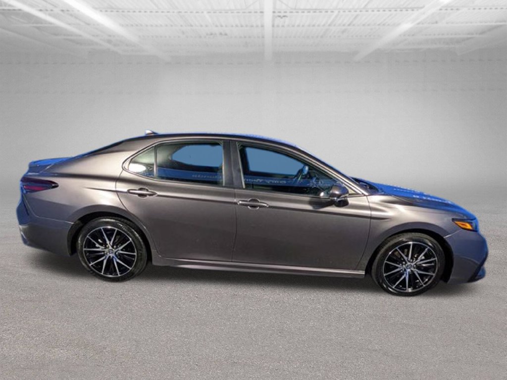 Used 2024 Toyota Camry SE FWD image 4