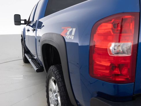 Used 2013 Chevrolet Silverado 2500 LT w/ Interior Plus Package image 13