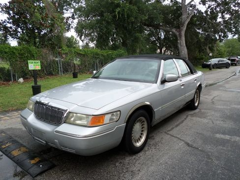 Used 2000 Mercury Grand Marquis LS RWD image 4