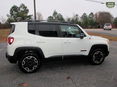 Used 2015 Jeep Renegade Trailhawk w/ Premium Leather Group image 8