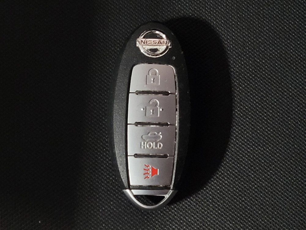 Used 2020 Nissan Versa S FWD image 32