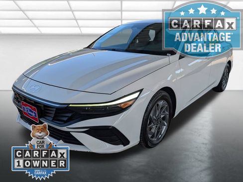 Used 2024 Hyundai Elantra SEL FWD image 25