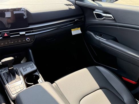 New 2026 Kia Sportage EX image 16