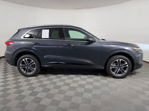 Certified 2025 Audi Q5 Premium w/ Premium Plus AWD/4WD image 8
