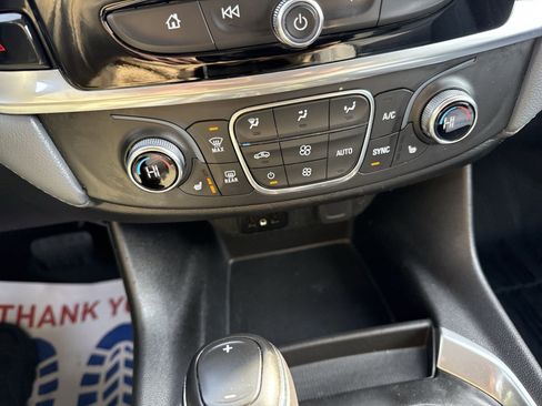 Used 2019 Chevrolet Traverse LT w/ LT Premium Package image 20