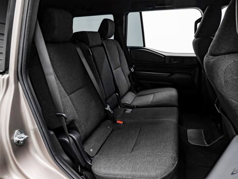 Used 2024 Toyota Land Cruiser image 70