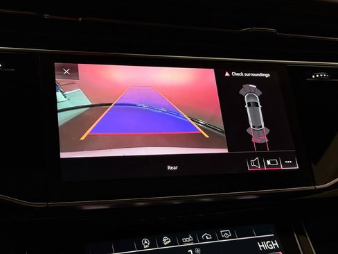 Used 2019 Audi Q8 Premium image 34