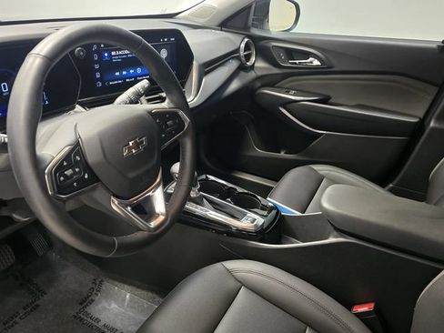 Used 2024 Chevrolet Trax ACTIV w/ Driver Confidence Package FWD image 18