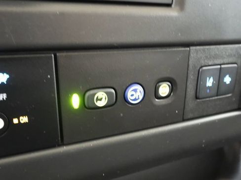 Used 2024 Chevrolet Express 3500 LT w/ LT Preferred Equipment Group image 15