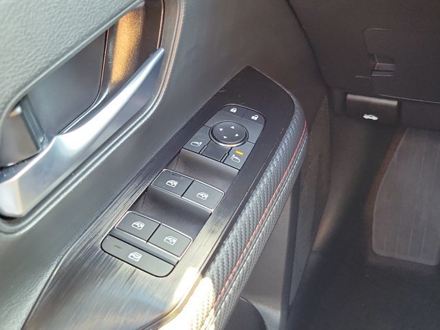 Certified 2026 Nissan Kicks SR FWD image 21