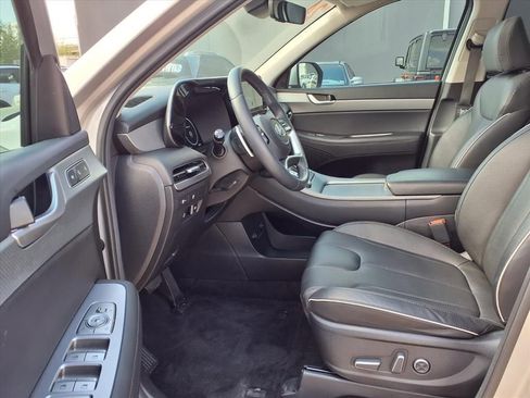 Used 2024 Hyundai Palisade SEL w/ Premium Package image 11