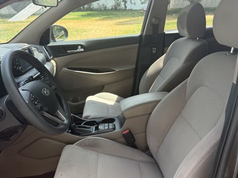 Used 2019 Hyundai Tucson SE FWD image 12