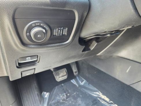Used 2022 Jeep Grand Cherokee L Limited AWD/4WD image 25