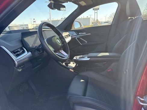 Used 2025 BMW X2 xDrive28i w/ Premium Package image 10