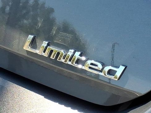 Used 2023 Hyundai Elantra Limited image 20