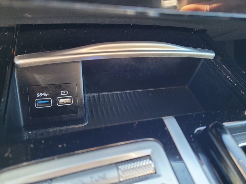 Used 2023 Genesis G80 2.5T RWD image 19