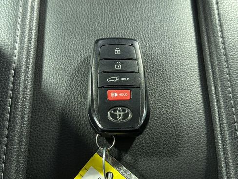 Used 2024 Toyota Grand Highlander AWD image 36