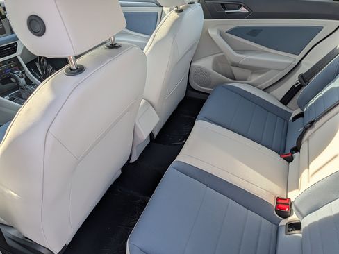 New 2026 Volkswagen Jetta SE FWD image 5