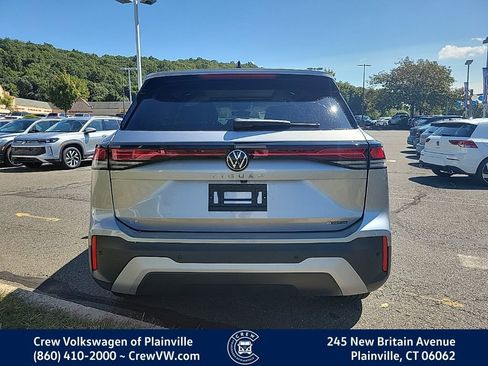 New 2025 Volkswagen Tiguan SE image 5