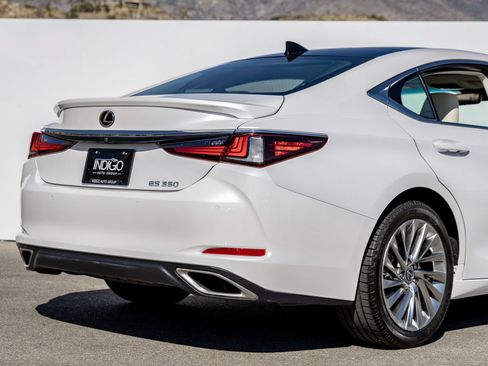 Used 2022 Lexus ES 350 w/ Accessory Package 2 FWD image 14
