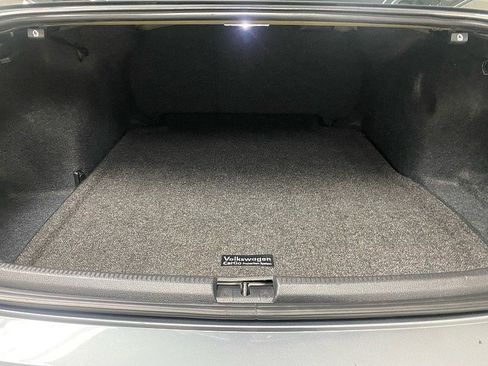 Used 2017 Volkswagen Passat 1.8T R-Line image 13