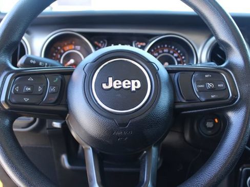 Used 2021 Jeep Wrangler Unlimited Sport AWD/4WD image 17