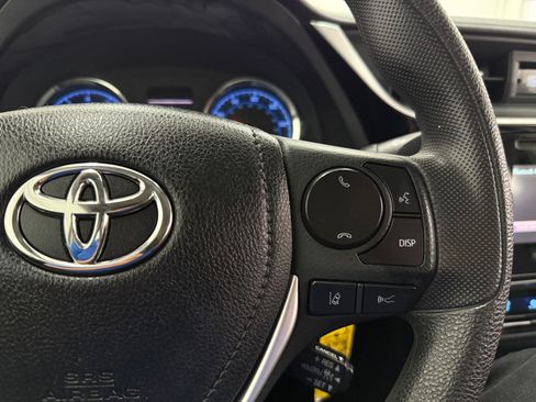 Used 2019 Toyota Corolla LE w/ Carpet Mat Package (TMS) FWD image 27