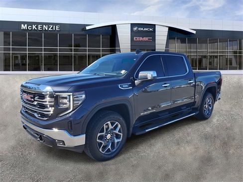 Used 2023 GMC Sierra 1500 SLT w/ SLT Premium Package image 2