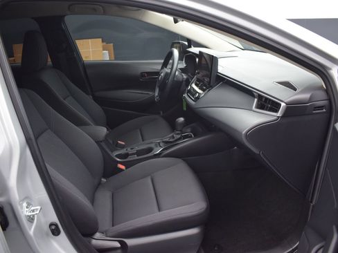 Used 2024 Toyota Corolla LE FWD image 10