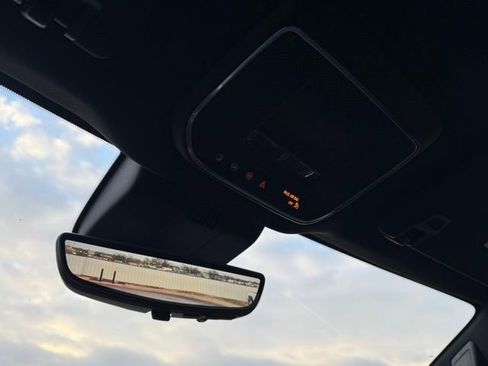 Used 2025 GMC Sierra EV Denali image 50