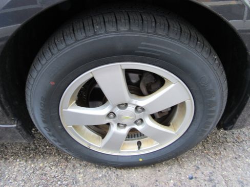 Used 2016 Chevrolet Cruze LT w/ Sun And Sound Package image 11