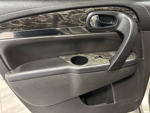 Used 2014 Buick Enclave Leather w/ Trailering Provision Package image 18