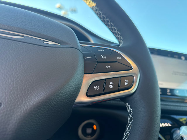New 2027 Chrysler Pacifica Select w/ Family Tech Group FWD image 20