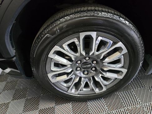 Used 2023 GMC Sierra 1500 Denali Ultimate image 40