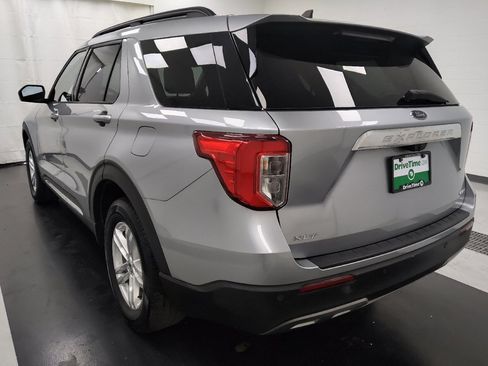 Used 2022 Ford Explorer XLT w/ Equipment Group 202A AWD/4WD image 5