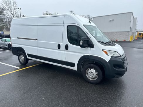 Used 2023 RAM ProMaster 2500 image 2