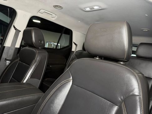 Used 2020 Chevrolet Traverse LT w/ LPO, Cargo Package FWD image 32