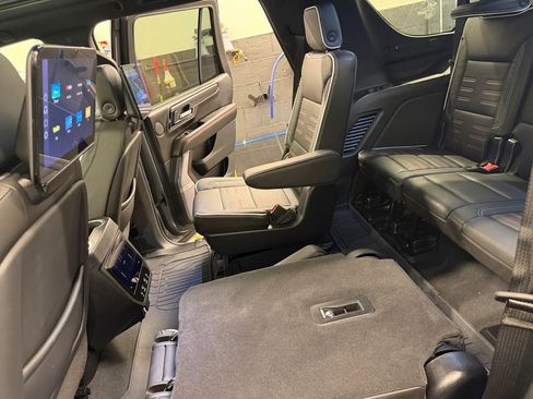 Used 2025 GMC Yukon AT4 Ultimate image 39