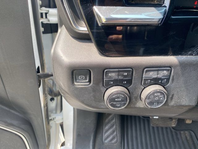 Used 2022 Chevrolet Silverado 1500 LTZ AWD/4WD image 19