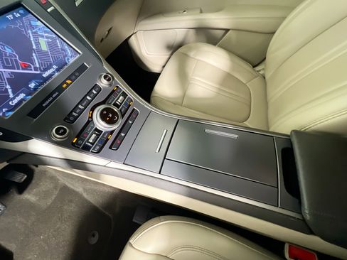 Used 2020 Lincoln MKZ w/ Convenience Package FWD image 26