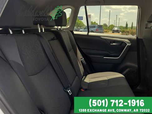 Used 2021 Toyota RAV4 XLE FWD image 16