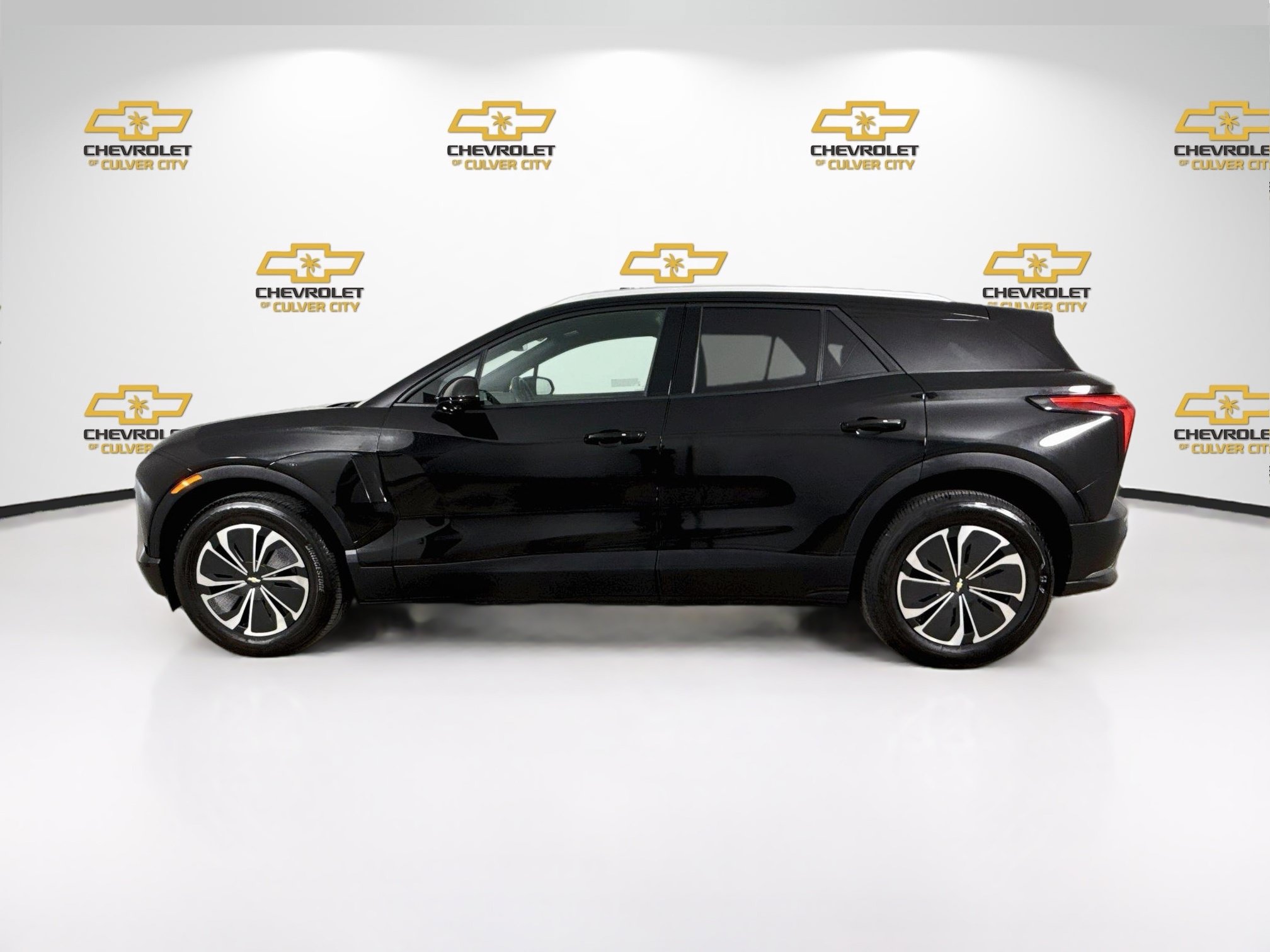 Used 2025 Chevrolet Blazer EV LT AWD/4WD image 5