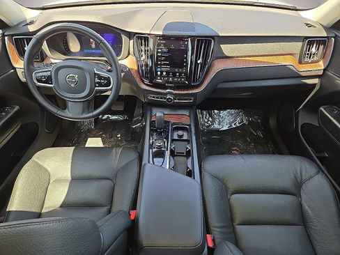 Used 2023 Volvo XC60 T8 Plus AWD/4WD image 17