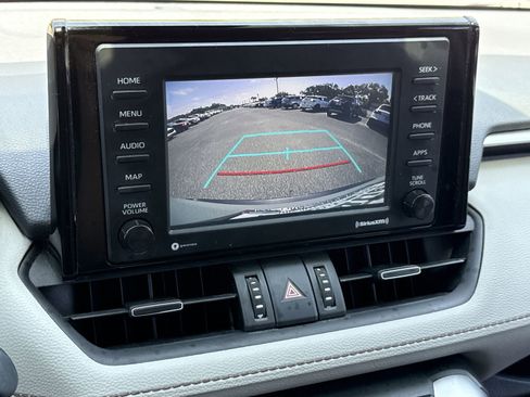 Used 2022 Toyota RAV4 XLE Premium image 23