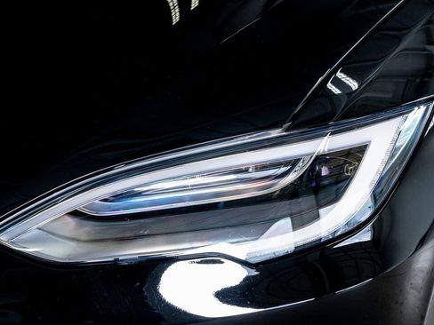 Used 2019 Tesla Model S AWD image 13