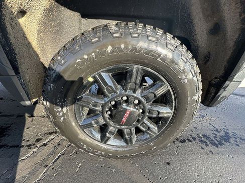 New 2026 GMC Sierra 2500 AT4 image 28