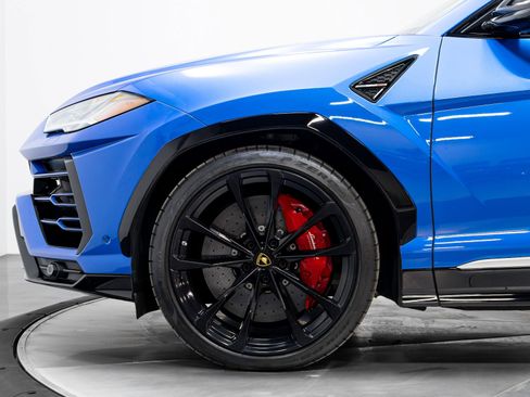 Used 2019 Lamborghini Urus image 43